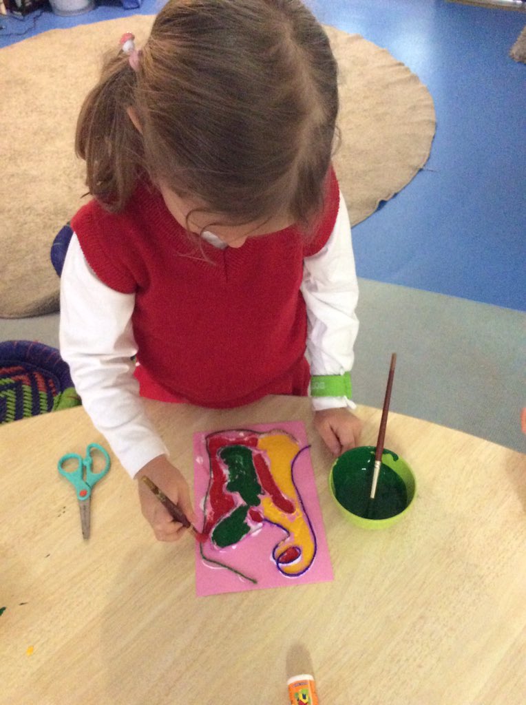 ArushiM06's tweet photo. What better way to create art with kids, than with a skein of yarn?
Grab the paints and that unused yarn and get ready to paint.
#yarnart #artfulkids #becreARTive #TBSDelhi https://t.co/xvyHKpTNQF