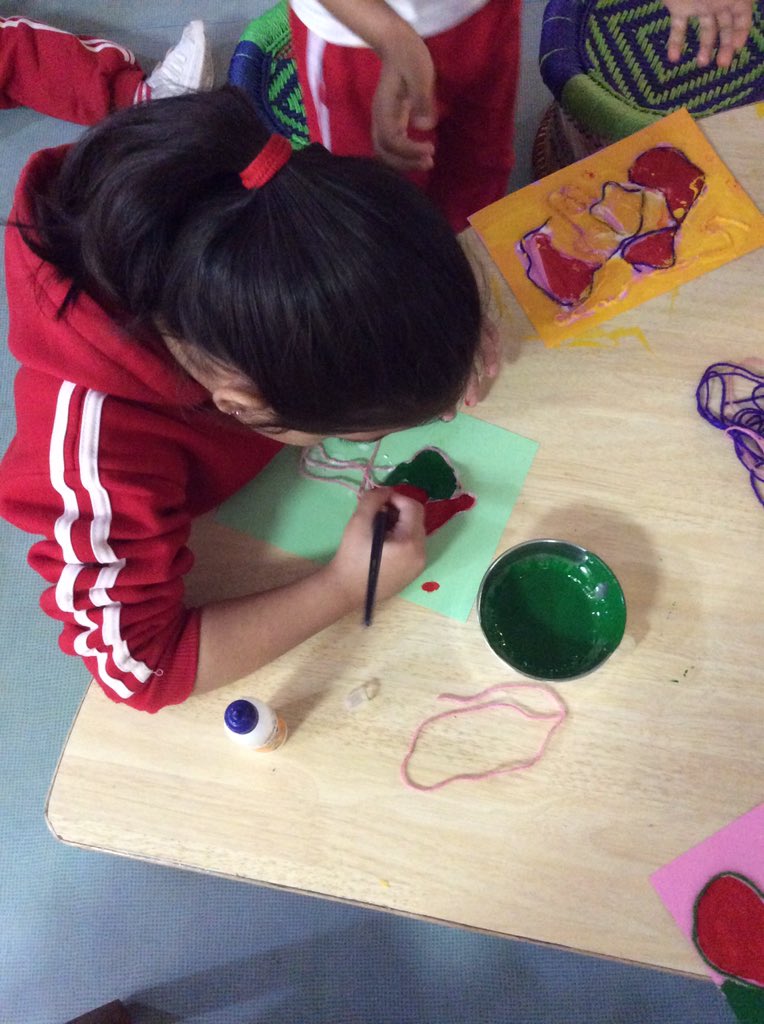 ArushiM06's tweet photo. What better way to create art with kids, than with a skein of yarn?
Grab the paints and that unused yarn and get ready to paint.
#yarnart #artfulkids #becreARTive #TBSDelhi https://t.co/xvyHKpTNQF