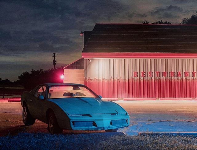 VaporFashion's tweet image. Heartland Happy Hour 🏜🍹🌅 Photograph by: @bradley.loh  Vapor95.com #vaporwave #vaporfashion #vapor95 #vaporwaveaesthetic #vaporwaveart #vaporwavefashion #aesthetictumblr #aestheticart #aestheticfashion #retro #retrowave #retrogaming