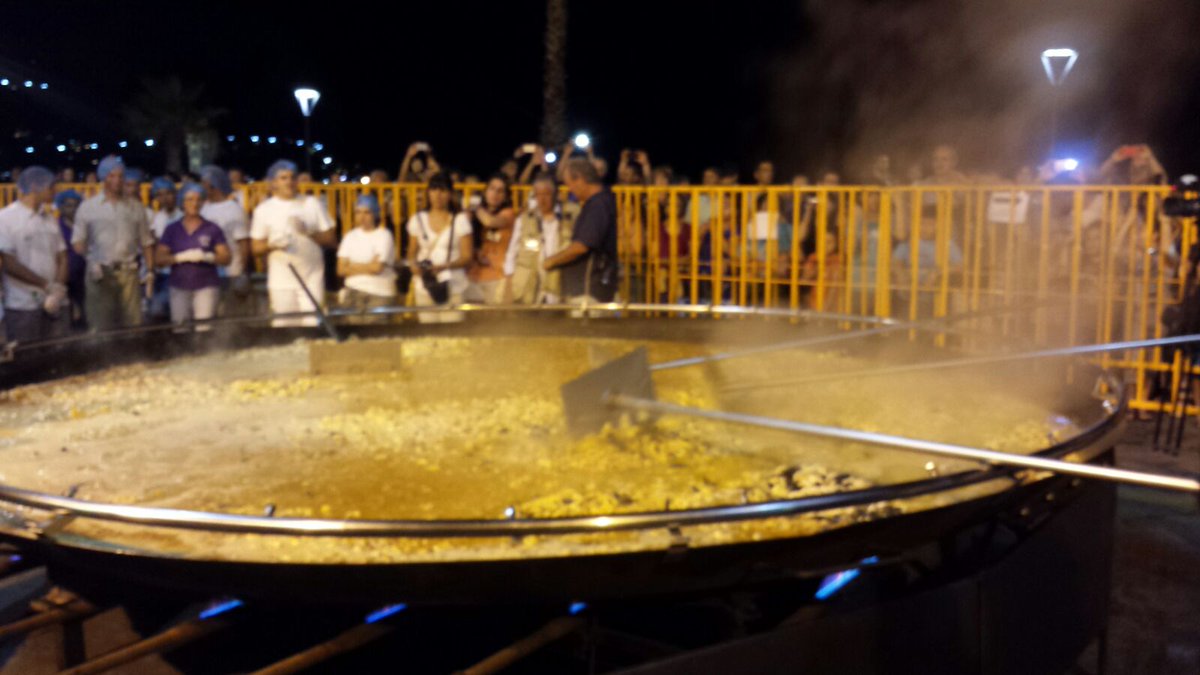 Lanzamiento de la Paella Gigante de Piriápolis se hará hoy en Montevideo.-
radiorbc.com/?p=12586