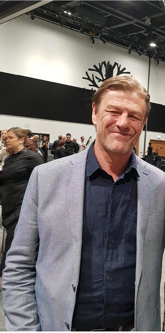 Gameofthronesjp この番組の収録と同時に行われた打上げパーティーには旧キャストからジェイソン モモアとマーク アディ ロバート バラシオン も参加していたのですが2人が番組にも出演するかどうかはまだ分からないようです 写真はパーティーに参加