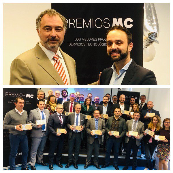 MicrosoftES's tweet photo. Hoy @miguelacervera recibió el galardón de los #PremiosMC18 en la categoría de Transformación Digital a #Microsoft365. Gracias al equipo de #TPNet. ¡¡Y a por los siguientes 10 años impulsando un #ModernWorkplace en las pymes!! https://t.co/D3ANbJSDmD