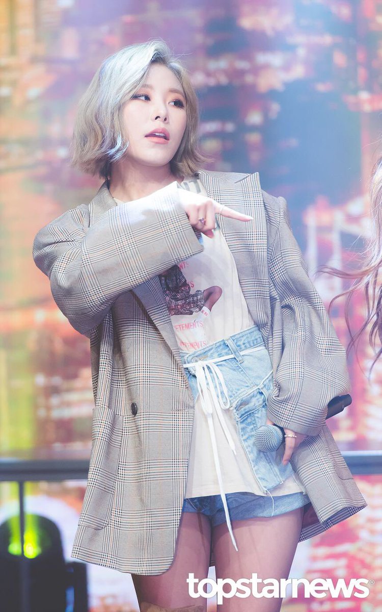 엘비아 Hwasa P A N Sims X Mamamoo On Twitter So Can We Talk