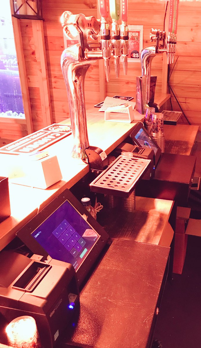 Invisinetwifi's tweet image. Providing some on site support to a client today @WinterWonderLDN #techsupport. We ensure that everyone can enjoy the festive fun. #connected #contactless #WiFi #install