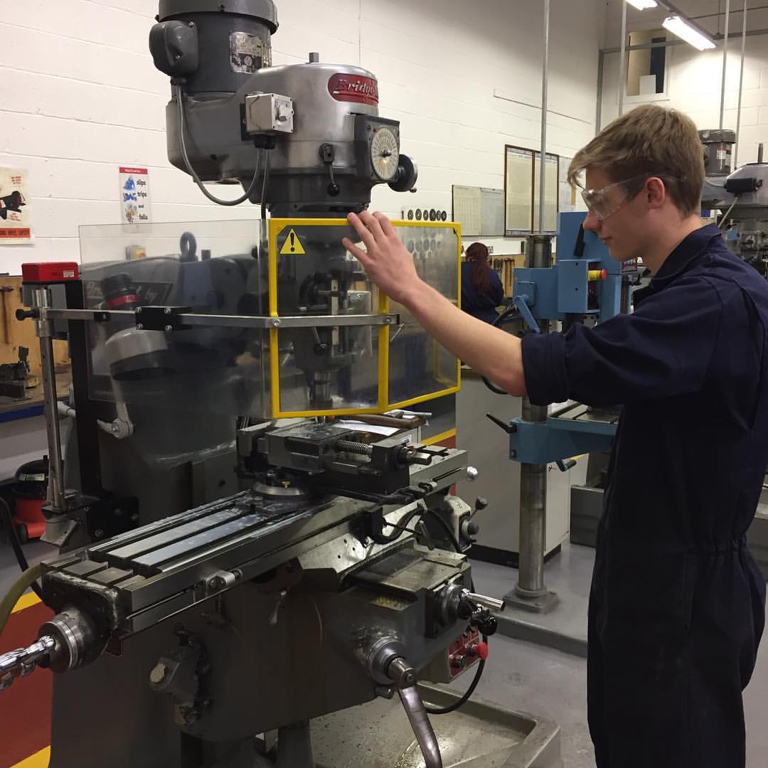 NDGTA_'s tweet photo. Year 1 apprentices hard at work in the Engineering Workshop #ndgta #nvq #engineering #apprenticeships #engineeringapprenticeship https://t.co/7TasyczKER