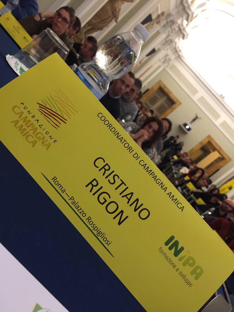 Un importante momento di formazione oggi con i coordinatori <a href="/campagnamica/">Campagna Amica</a> di <a href="/Coldiretti/">Coldiretti</a> a cui abbiamo lasciato degli stimoli grazie alle esperienza di #brandawareness che creiamo con <a href="/gnammo/">Gnammo</a>.