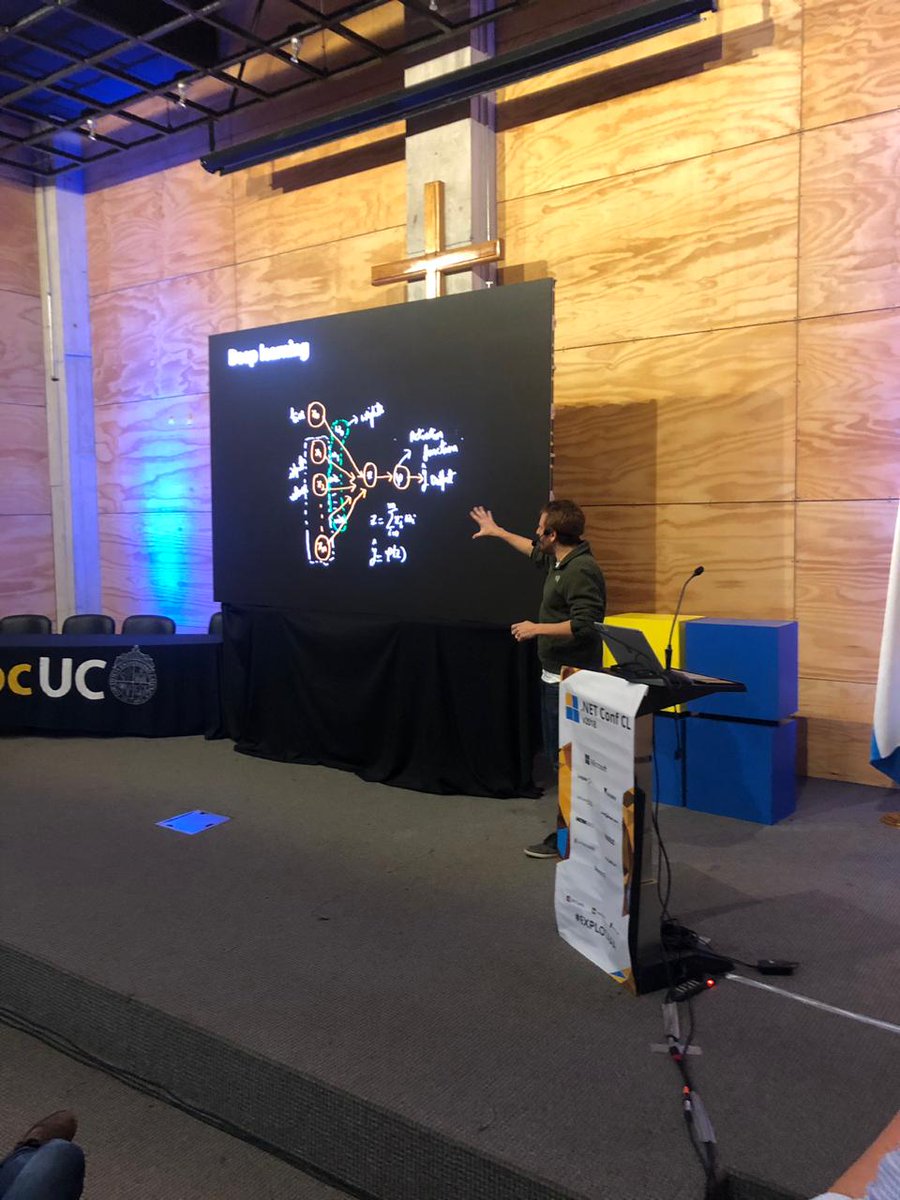 NETConfCL's tweet photo. En el auditorio aprendiendo de @pcofre todo sobre Accelerating Artificial Intelligence con WinML and ONNX.
#NETConfCL
#AI #MachineLearning #WinML #ONNX https://t.co/ncEMxo5mLG