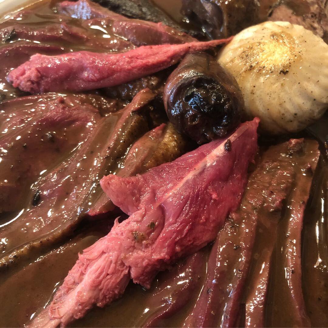 TDigested's tweet photo. Life—enriched.
#realfrenchfood #authenticfrench #wildduck #gameat #gibier #wigeon #siffleur #canardsauvage #salmis #foodculture #gourmandise #gourmand #foodblogger #foodblog #theworlddigested
#ジビエ #サルミソース #ヒドリガモ #伝統料理 #フランス料理 #古典料理 #食文化 https://t.co/B1GAH1qCvu