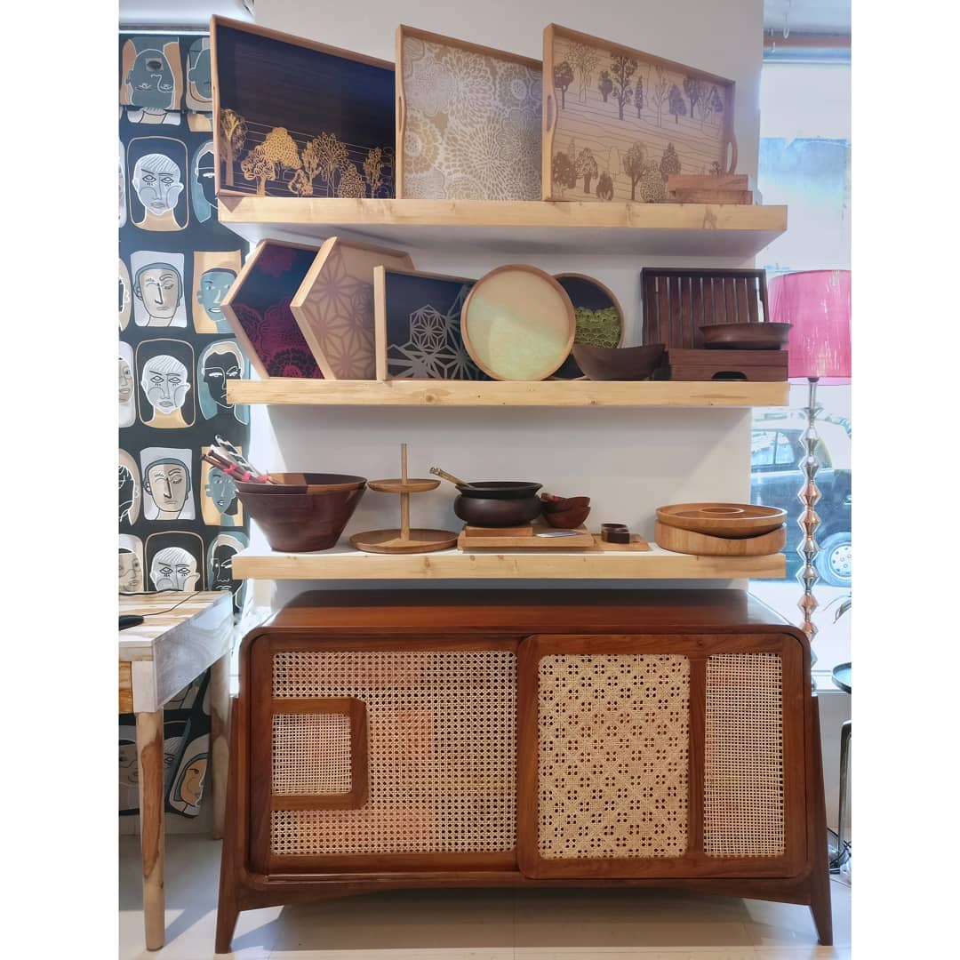 freedomtreehome's tweet photo. The Wika sideboard at Mahalakshmi store.
The stunning piece combines Mid Century contours and softens them to eastern sensibilities.
https://t.co/QbL9hgrneK
#freedomtree #homedecor #bedroom #cabinet #furniture #wika #ThursdayThoughts #ThursdayMotivation https://t.co/vcuJR7F9UM