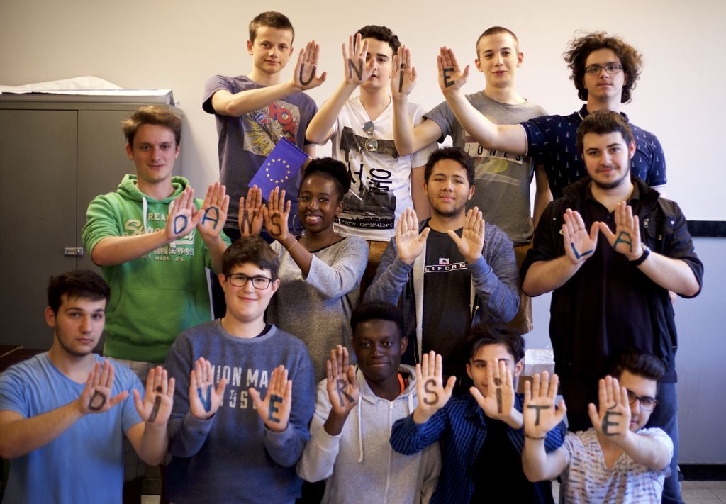 Europarl_BE's tweet image. Membre du Parlement européen pour un jour: découvrez ce que font les étudiants de l'Institut Don Bosco à #Euroscola. En direct à 10h00 ➡️ bit.ly/2E5A0jg #EPASbe #EPAmbassadorSchool