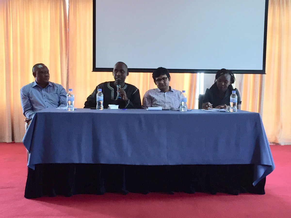 African and Indian health journalists discussing the challenges of reporting on healthcare in their respective countries #HealthinAfrica @MeshaKenya <a href="/CSEINDIA/">CSEINDIA</a>