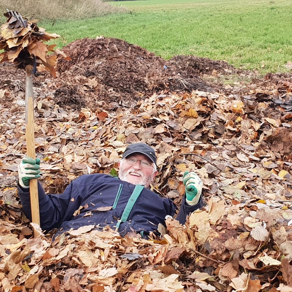 VBBuitenZinnig's tweet image. Morgen weer aan de slag op de #ProefTuin. Komt u ook eens langs? #Dordrecht neem alvast een kijkje op de website: stichtingbuitenzinnig.nl  of bekijk een van onze video&apos;s op #YouTube #Permacultuur #Duurzaam  youtube.com/channel/UCy2I2…