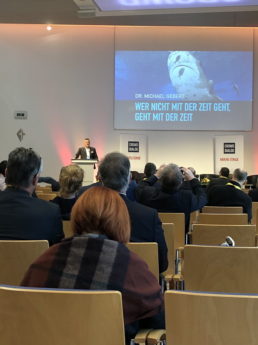 Dan_Nice's tweet image. Los gehts beim diesjährigen Crowd Dialog in München. crowddialog.de #crowdfunding #crowddialog #klassentreffen