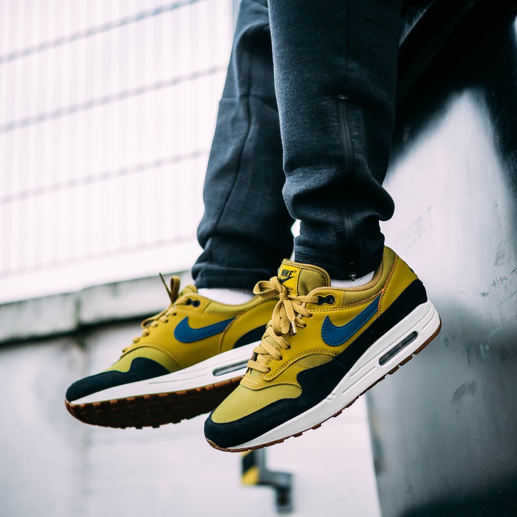 Werkwijze deze Facet AFEW STORE on Twitter: ""Nike Air Max 1" •Golden Moss• | Now Live  @afewstore | Shop Link: https://t.co/8xybNMLizY #airmax #airmax1 #sneakers  #sneaker #onfeet https://t.co/eAzXX3sp7G" / Twitter