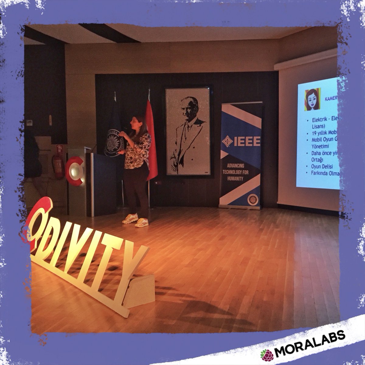 moralabs's tweet photo. Geçtiğimiz pazar günü, Ankara Üniversitesi’nde düzenlenen #codivity etkinlinliğine bir #tbt yapalım! 🔙 Kurucularımızdan Kamer Kemerkaya sahnede! 🎙️ https://t.co/ILXQlD0g6D