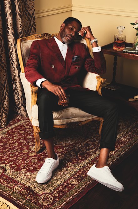 ManMagSA's tweet photo. Stock your wardrobe with crisp white shirts. Theyâre what you wear when you donât know what to wear #mensstyle #menswear #mensfashion #styletip #issue76 #manmagsa
.
Shirt R420, blazer R1 400 and pants R499, all @Markham_1873 | @PUMASouthAfrica sneakers R1 299.95, @sportsceneSA https://t.co/oPSCMHhJMA