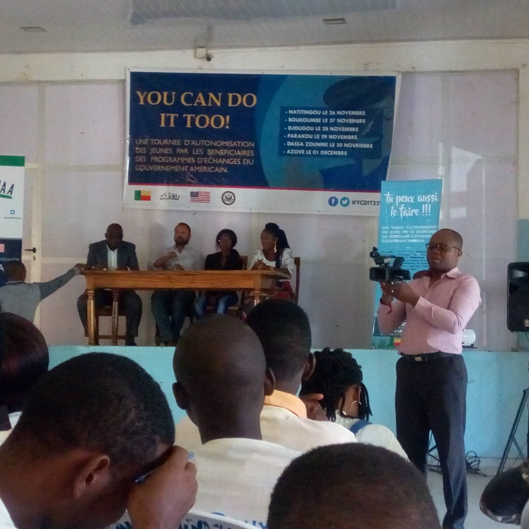 charles_adab's tweet photo. YOU CAN DO IT TOO!
TU PEUX AUSSI LE FAIRE!
Telle est le thème de la tournée d'autonomisation des #Jeunes par les bénéficiaires des programmes d'échanges du gouvernement Américain. https://t.co/Meb70VdsLZ