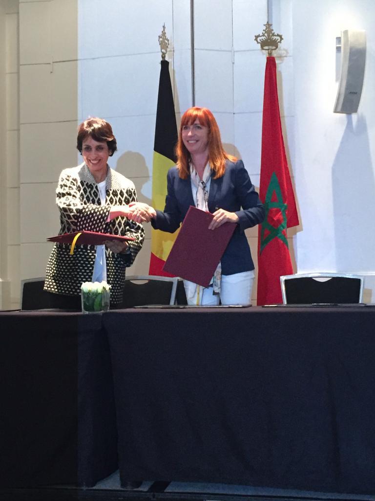 Awex_Afrique's tweet photo. @AWEX_Belgium Cérémonie de signature avec 10 sociétés Wallonnes, un beau succès #BEmissionMAR #AWEX2018 https://t.co/fNqV8OTwnh