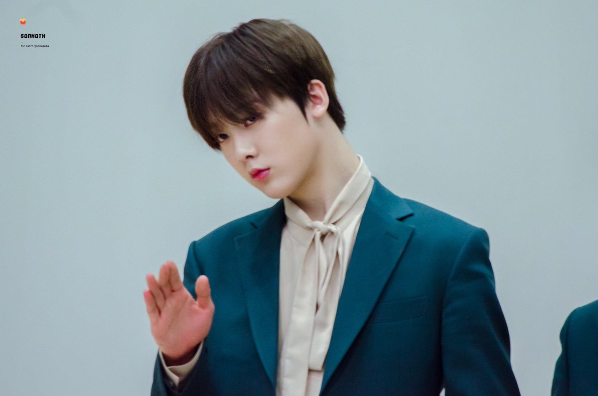 Judithmyday's tweet photo. sanhaniiii look sooo sweet in that suit😍😍😍
#아스트로 #윤산하 #산하 #Sanha #ASTRO https://t.co/PAPY2snw0e