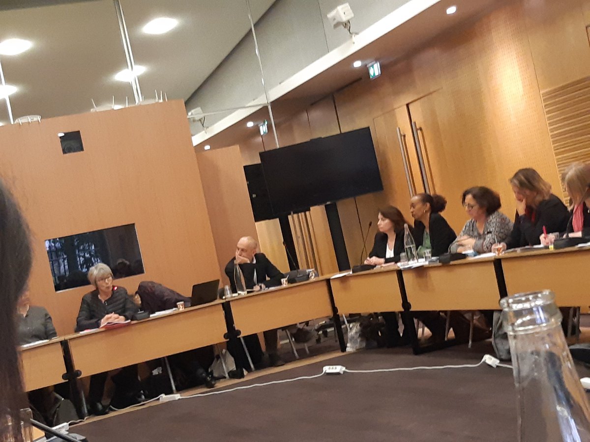 lemouvementasso's tweet image. Libertés associatives, engagements collectifs, territoires, Europe, fiscalité... différents acteurs associatifs impliqués dans le #chantiervieasso reviennent sur des points essentiels
Cc @JFSerres @MONALISA_asso @AssosCitoyennes @IPequerul @FrancasFede @unaf_fr @FranceOlympique