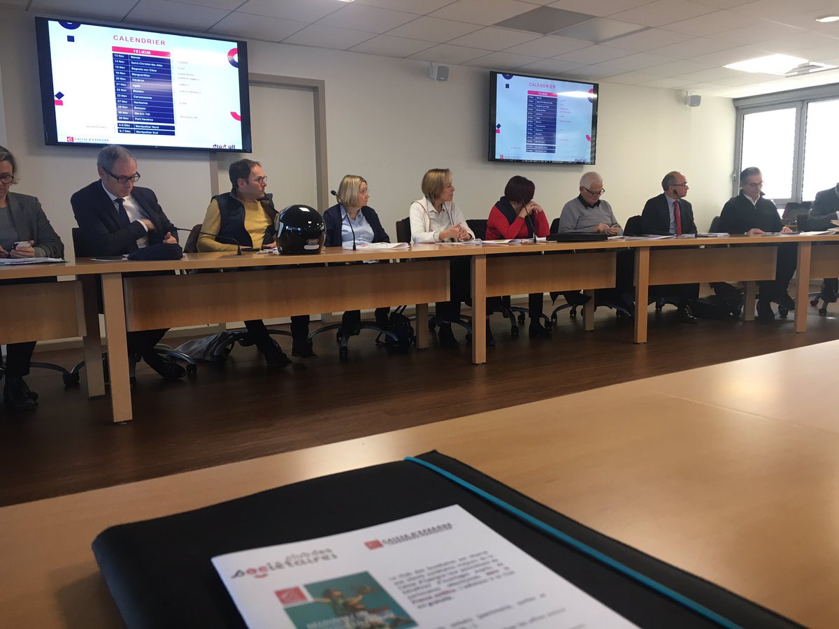 JEANBOURGADE's tweet photo. Commission Écoute SOCIETAIRES à la @CaissepargneLR. Actualité digitale, #digitBus , sociétariat sont les principaux sujets abordés. Belle dynamique dans cette diffusion et appropriation du digital. https://t.co/gw4ykCnAms