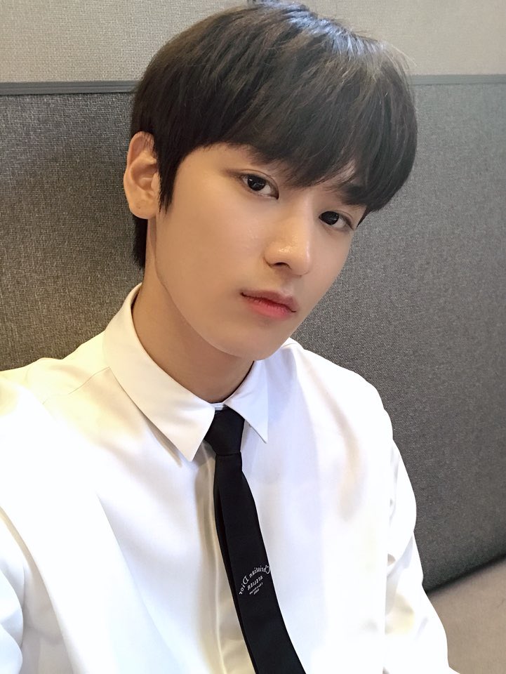 WE_THE_BOYZ's tweet photo. 여러분 no air 잘 듣고 계신가요~~? 어때여ㅎ?? #NoAir https://t.co/2sESU26mNd