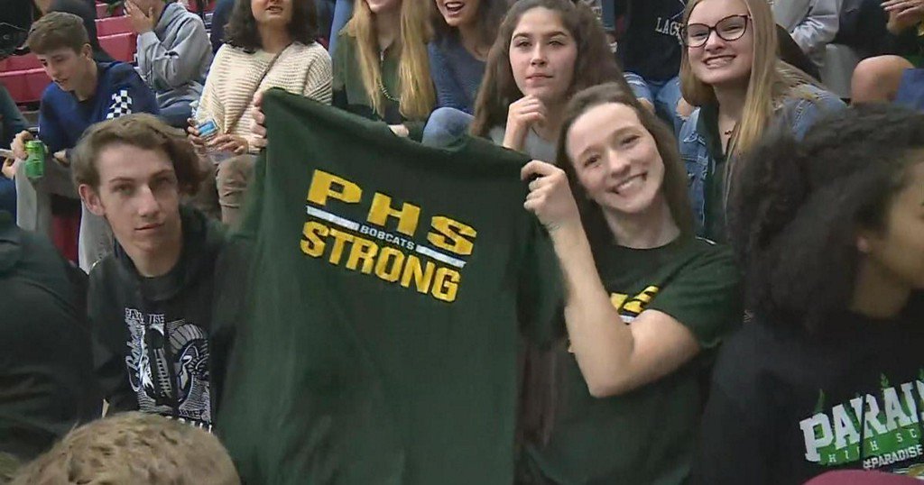 Paradise High School athletes play first basketball game since deadly Camp Fire cbsn.ws/2PZSdFf