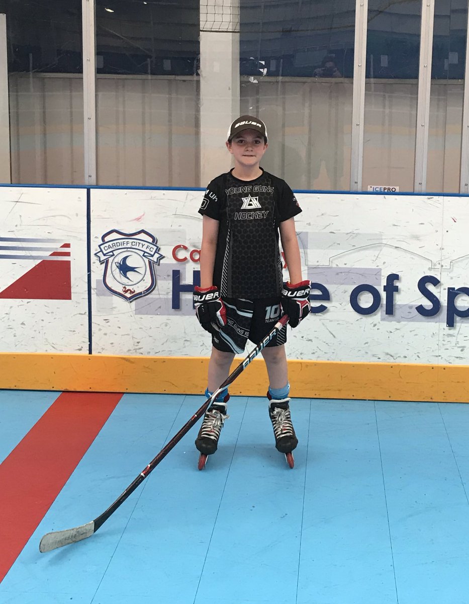 skillscardiff's tweet photo. Big shout out to Jess Jones who, unfortunately, broke her arm last week. Get well soon Jess!!🤕👌🏻🏒🥅 https://t.co/dLTVjgTDl4