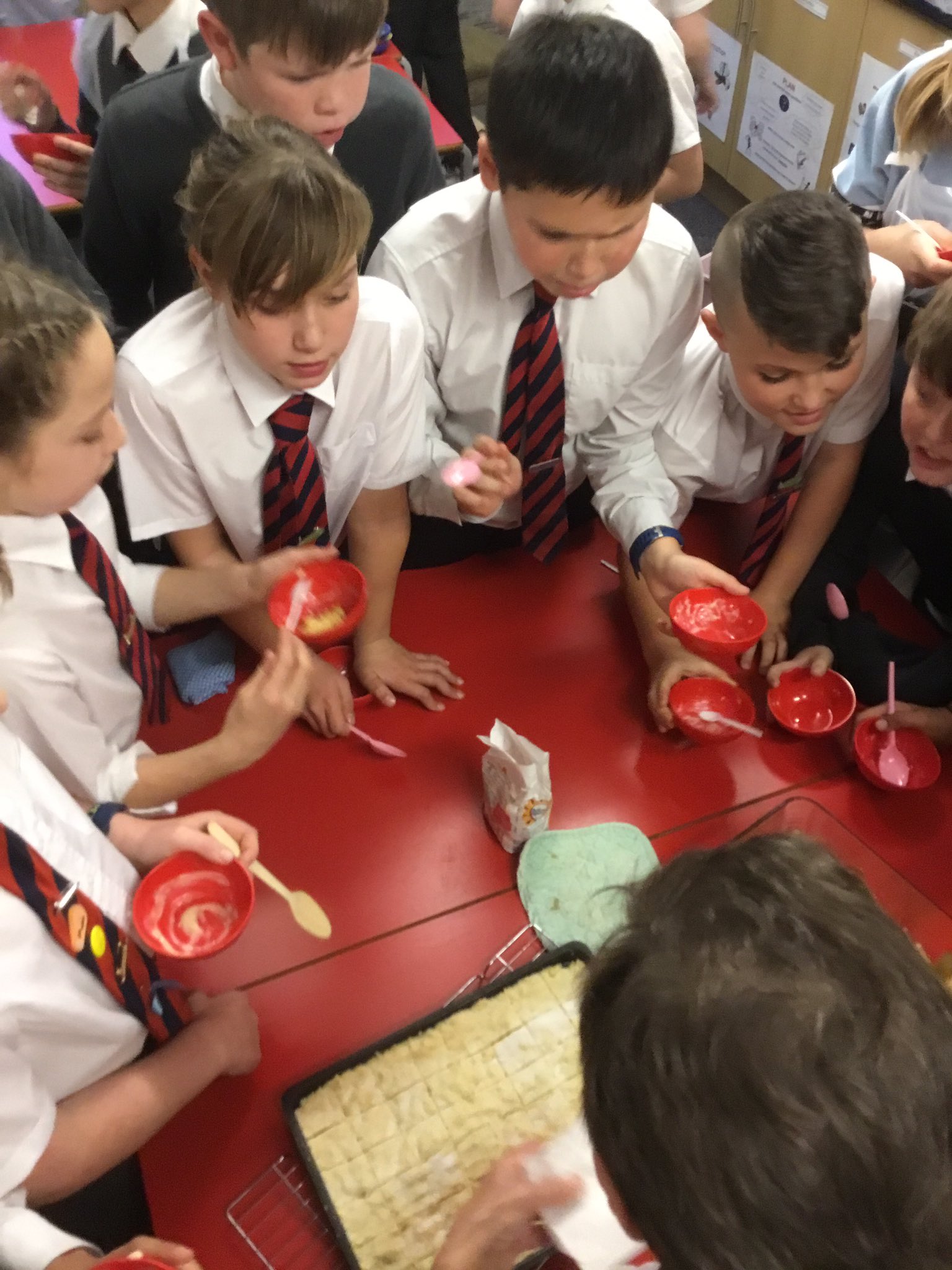 Giffnock PS on Twitter "Yummy wartime desserts crumble semolina 