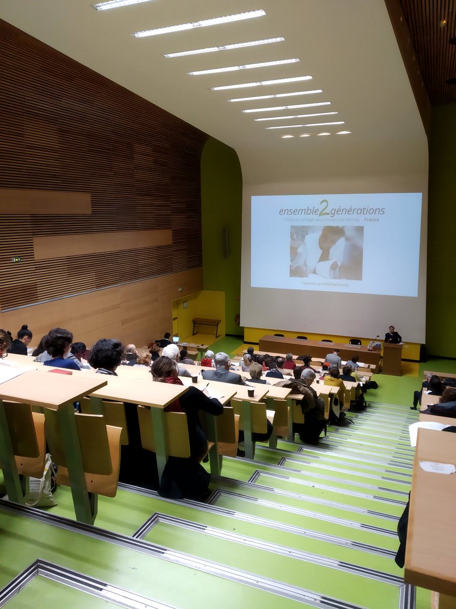 #colloque <a href="/FUTURAGE_94/">FuturÂge-PôleChFoix</a> 
Tiphaine de Penfentenyo, Fondatrice d'Ensemble 2 générations met en place des habitats intergénérationnels où des étudiants vont habiter chez des personnes âgées.
#contrelagisme #inclusion #pertedautonomie