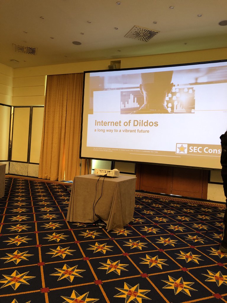 __thetaphipsi's tweet image. Next talk promises a vibrant future 😏 #deepsec