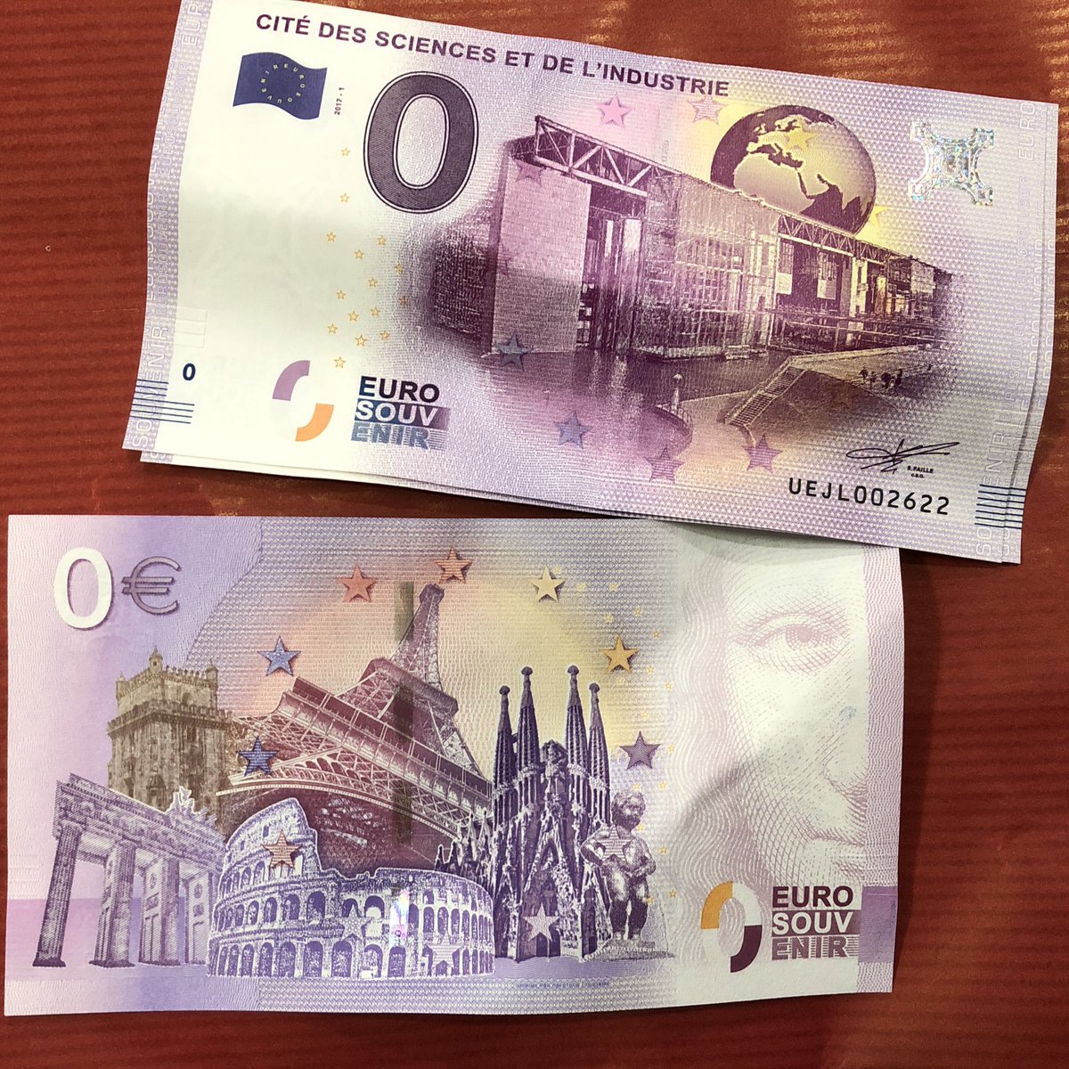 林 雄司 Twitter પર おみやげ用の0ユーロ紙幣 2ユーロ