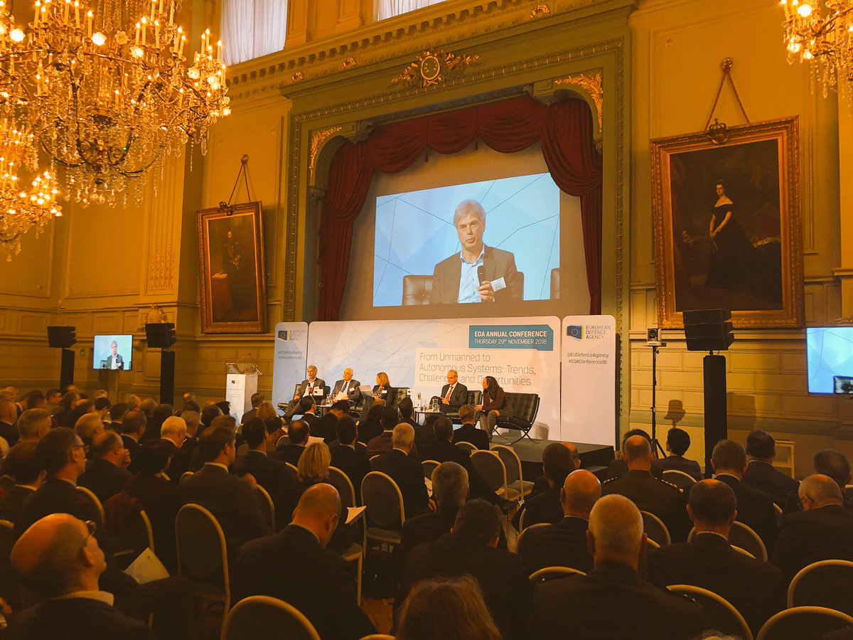 EUDefenceAgency's tweet image. Active exchange on how autonomous systems are making their way in an increasing number of capabilities. #EDAConference18 #EUDefence