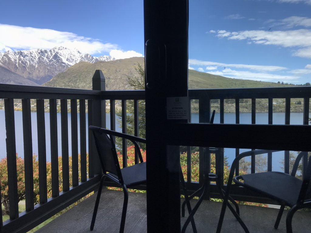 Davidzzhang2018's tweet photo. Good view at HI. 5000 IHG points offer 
#HomeWithIHG #Rewardsoffer @IHGRewardsClub. https://t.co/NDC7O3ZnYX