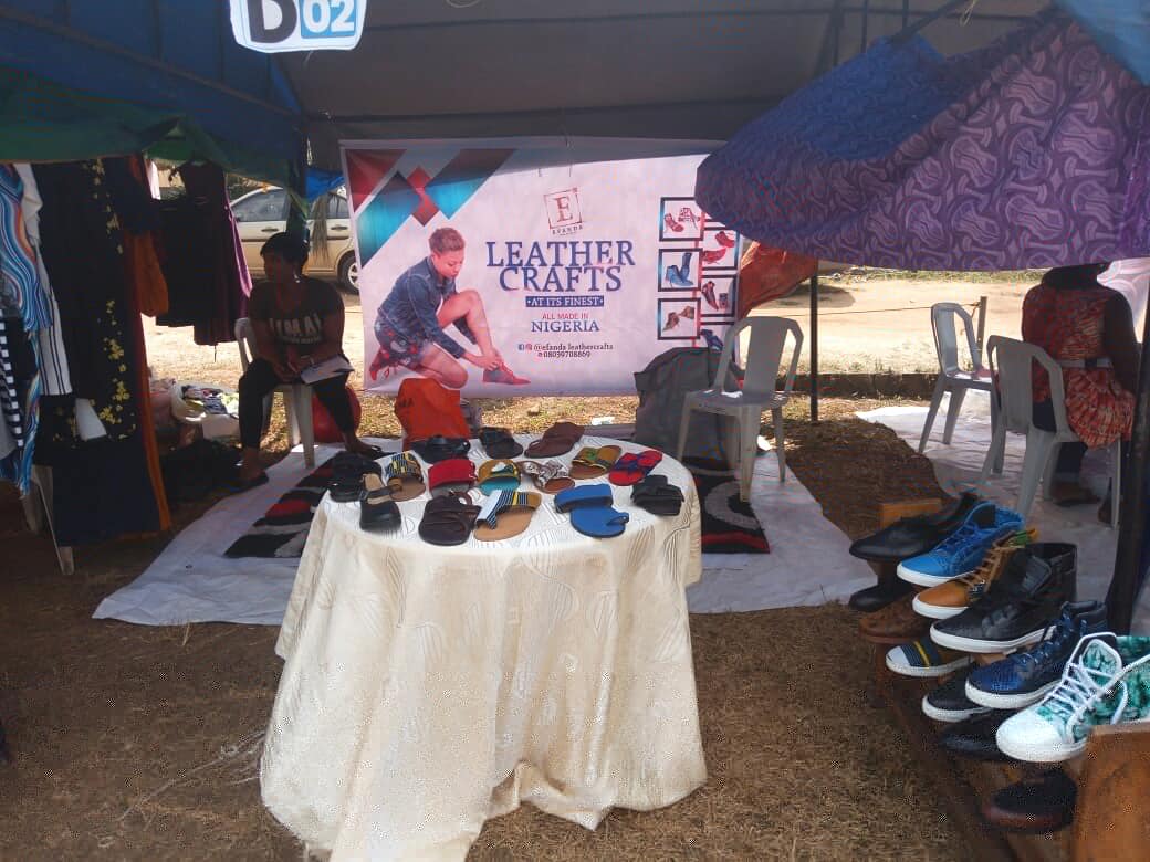 femmybabs's tweet photo. We are at shop D2 at the ongoing Abule Egba mega trade fair. Visit our stand and get some good bargains as you shop for the yuletide. #abuleegbamegatradefair2018 #abuleegba #GetEfandalized https://t.co/l7FshI2xUg