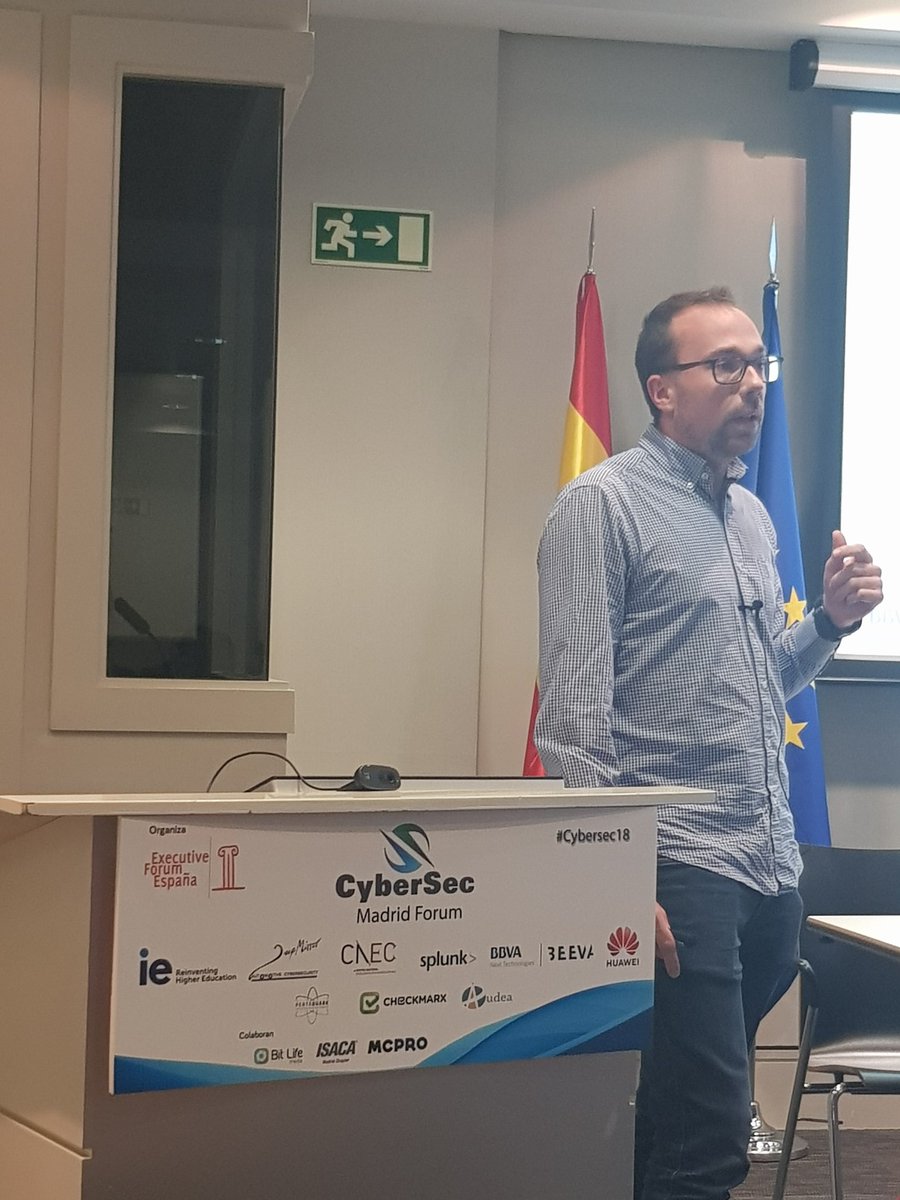 exeforum1's tweet photo. Comienza su intervención @brezmes, Account Manager especializado en ciberseguridad y arquitectura de sistemas en @beeva_es @BBVANext #Cybersec18 https://t.co/08uB00jHXR