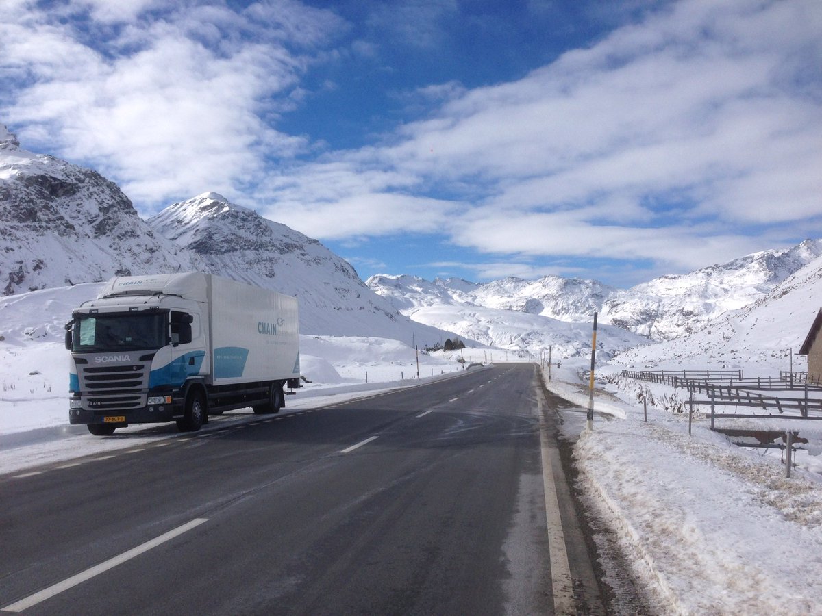 Weer of geen weer, wél of geen witte kerst, wij rijden stad en land voor u af. chain-logistics.nl/logistiek/