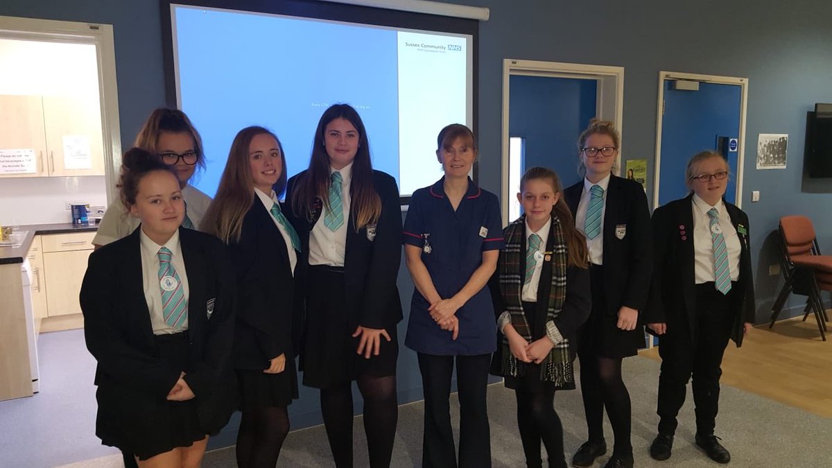 The past 2 weeks of the Sussex Skills Clubs have been very successful with our students doing Basic Life Resus with Alan from <a href="/BSUH_NHS/">BSUH NHS</a> and Infection Control with Karen Baker and Sepsis with Warren Garrett both from @nhs_sct <a href="/thwaites_jayne/">Jayne Thwaites</a> <a href="/JillDurrant2/">Jill Durrant</a> @BSUHApprentices