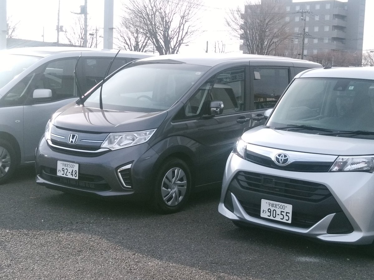 無人駅の駅長 ご参考に ホンダステップワゴンとホンダフィットの車幅寸法は2台とも5ナンバー 小型乗用車 規格最大の 1695mm です ステップワゴンが車高が高くて大きく見えますがコンパクトカーのフィットとまったく同じ車幅寸法です 車幅 5ナンバー