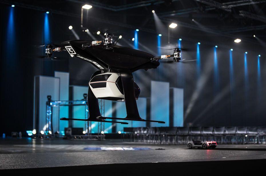 _MattNoel's tweet photo. Un prototype de Pop Up, le taxi volant d'Airbus et Audi, vole pour la première fois https://t.co/TGXcRUEFSM https://t.co/VhV1eJjyJl