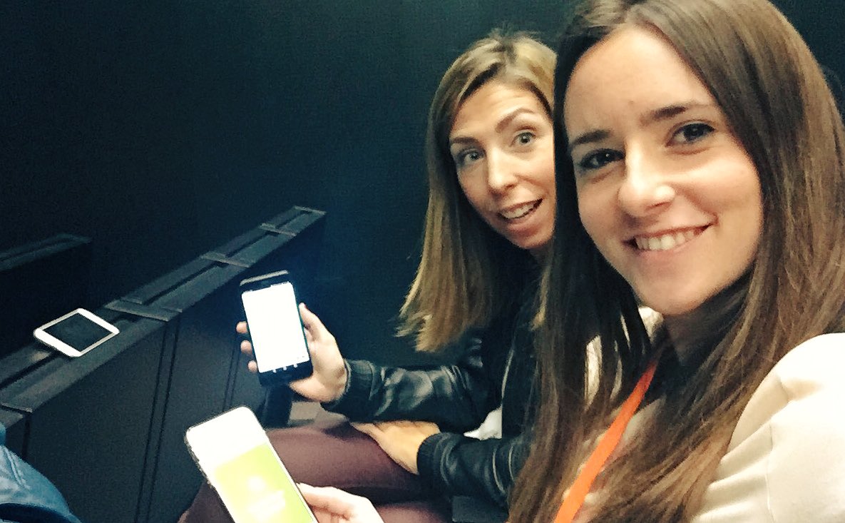 AhoraFreeware's tweet photo. Así están nuestras compañeras María Ferrando y @pauherraiz en el #VLCTesting2018 #quiz @vlctesting #sintestingohayparaiso https://t.co/ypypDyIyxr