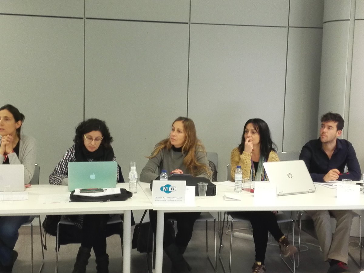 Autismo_Espana's tweet photo. 🎓📒 Hoy trabajamos sobre #sostenibilidad financiera con los profesionales de nuestras entidades en el programa formativo de Dirección de Proyectos que hacemos con @imfformacion
#TEA #autismo #proyectmanagement #nonprofit https://t.co/NHyKKespYJ
