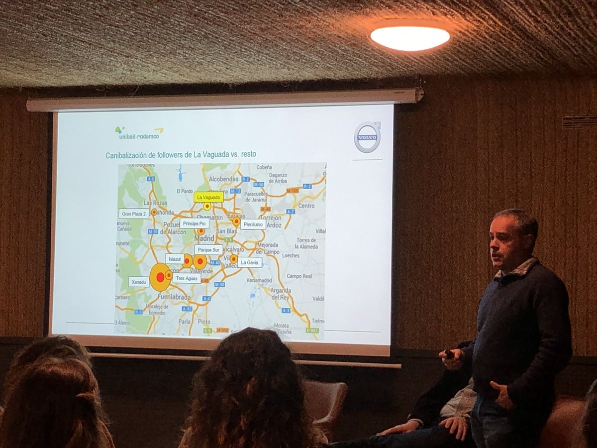 acotex's tweet image. .@FernandoUpLogic, especialista Database Marketing y Customer Intelligence @UpLogic ➡️ “Con la geoposición puedo saber quiénes son los consumidores”

#JoinToEnjoyFashion #ModaSostenible #SlowFashion