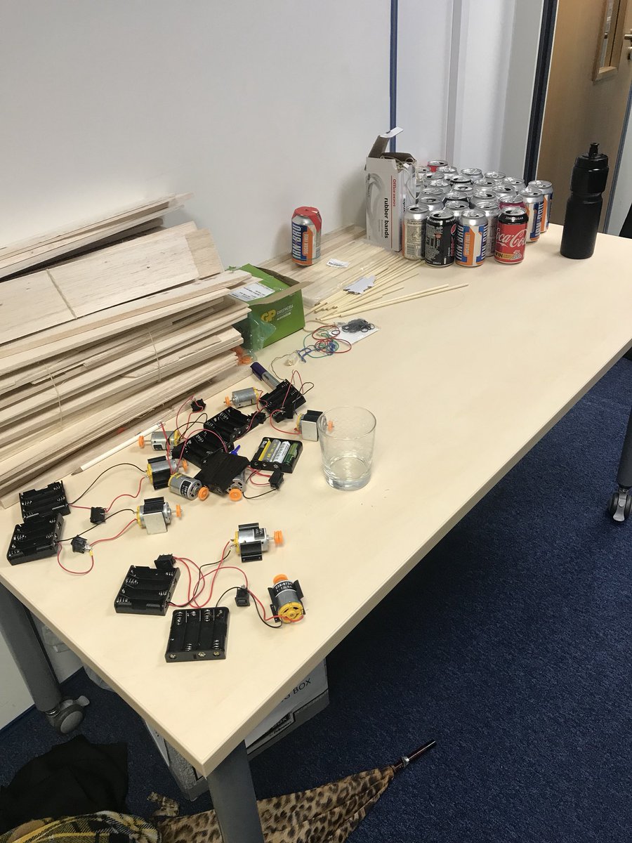 UGS_Numeracy's tweet image. The pupils have been challenged with building and designing their own go karts! They working in groups to make go karts that go as fast as they can @Siemens #STEM #numeracynews