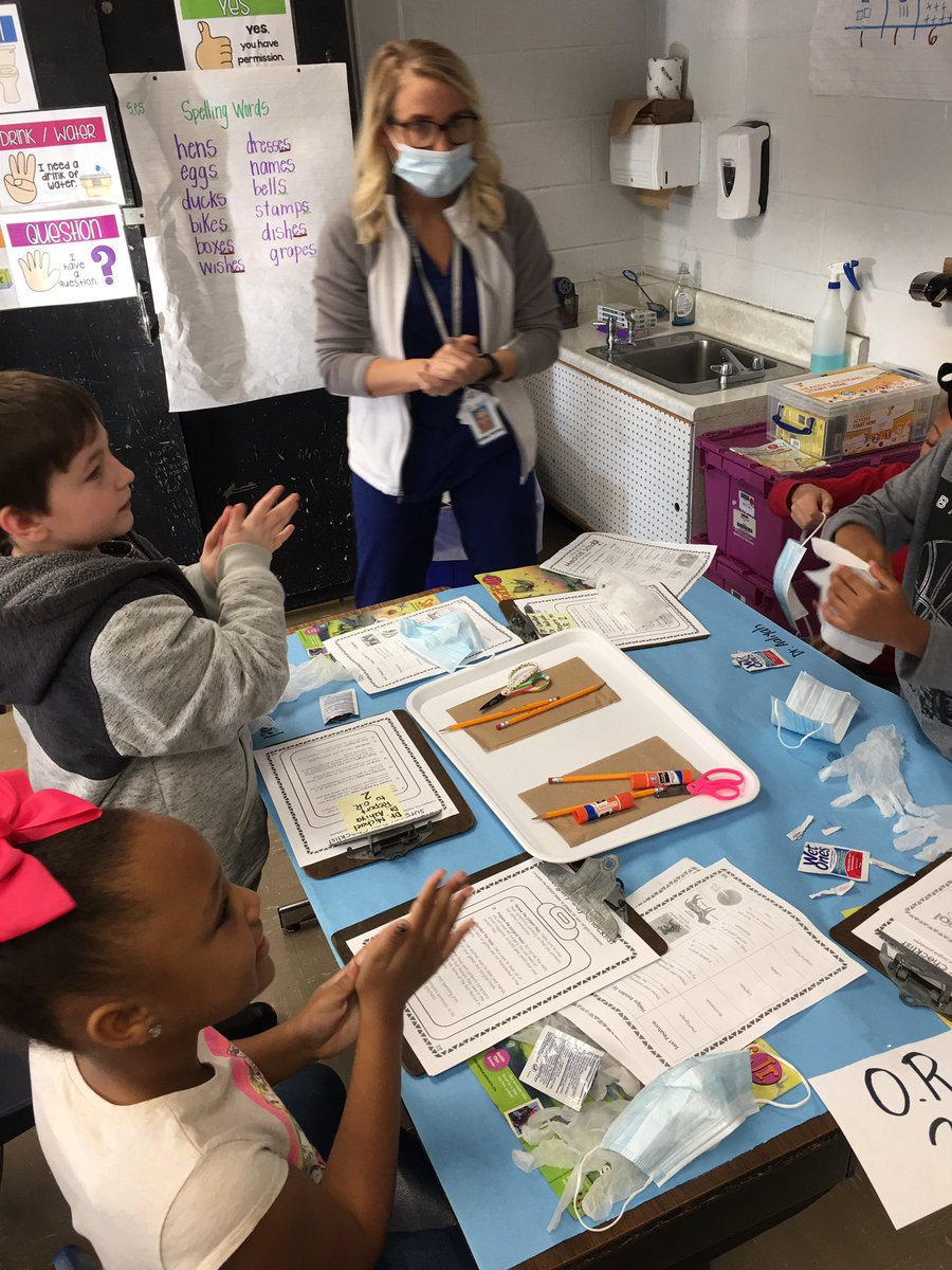 SandersElemAP's tweet photo. Such engaged and hard working surgeons in Mrs. Settle’s class for their text feature surgeries in the Literacy operating room. Complete with heartbeat monitors for their patients. #sandersproud #makinglearningfun #Zone1derful @JCPSAsstSuptES1 @MettilleJesse @JCPSELA @JCPSKY https://t.co/3n5ONG10Ay