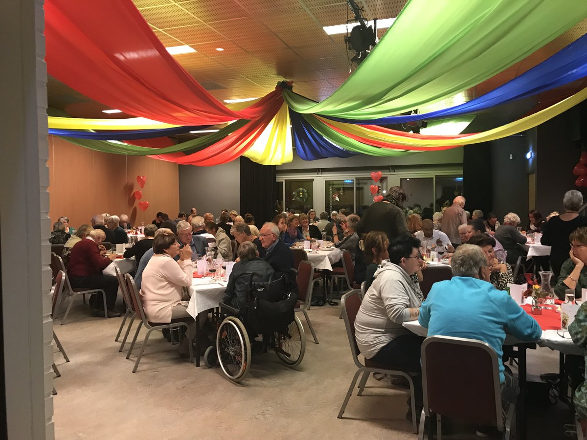 Nieuw! De Toolkit om de Mantelzorg Awards nu ook in jouw gemeente te organiseren is vanaf nu gratis te downloaden movisie.nl/publicatie/too… #mantelzorg <a href="/Movisie/">Movisie</a> @mezzo_nl