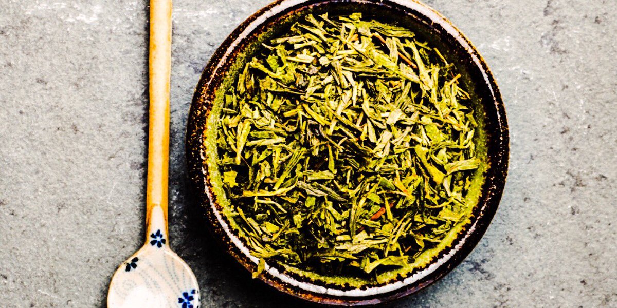 A gentle tea with a refreshing, and pleasingly mild character. A grassy note and hint of sweetness in the finish are typical of green tea steamed in the Sencha style. Elegant and subtle in taste, perfect for enjoyment all day. #tea #organictea #greentea #herbalife