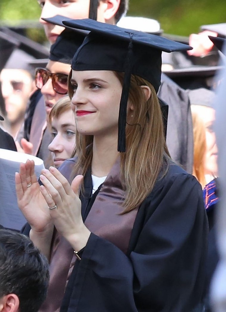 "ฉันคิดว่าสิ่งที่สำคัญมากๆ ก็คือการที่รู้ว่าตัวเองต้องการอะไรและเข้าใจว่าคุณจะหาทางไปสู่จุดมุ่งหมายนั้นได้อย่างไรและพยายามให้เต็มที่เพื่อที่จะได้มันมา ความตั้งใจที่แท้จริงจะเกิดจากการใช้หัวใจนำทางและตกหลุมรักในสิ่งที่เราทำอย่างแท้จริง" - #EmmaWatson ❤️