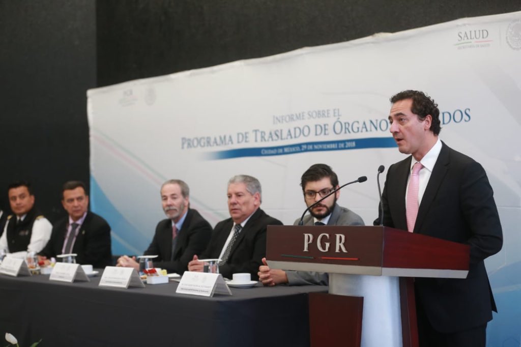 FGRMexico's tweet photo. Los resultados del Programa de Traslado de Órganos y Tejidos son un claro ejemplo de éxito, de lo que podemos hacer con una actitud institucional abierta a nuevas formas de hacer las cosas, para llegar a mejores resultados: @AlbertoEBeltran https://t.co/rUiwOsDhS1