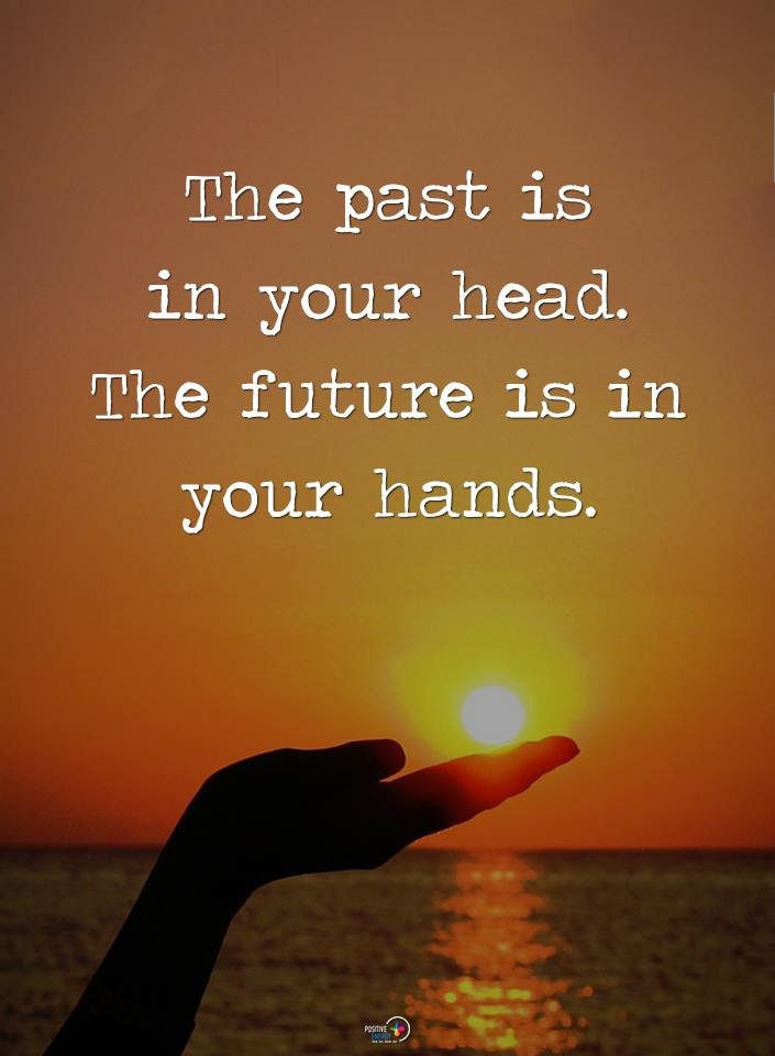 T_Harv_Eker's tweet photo. Are you holding onto something that you should have let go long ago? If your focus is on the past, you can't pay the required attention now to achieve success in the future. #personaldevelopment #growthmindset https://t.co/jBUdKqum8h